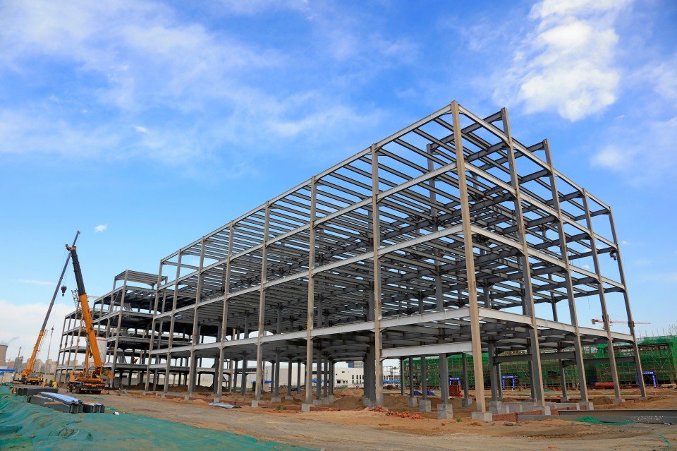倉庫新築に伴う鉄骨工事 施工写真